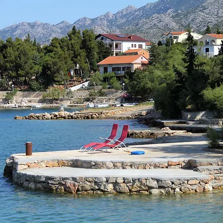 Triple Starigrad 3335g 3* Starigrad Paklenica