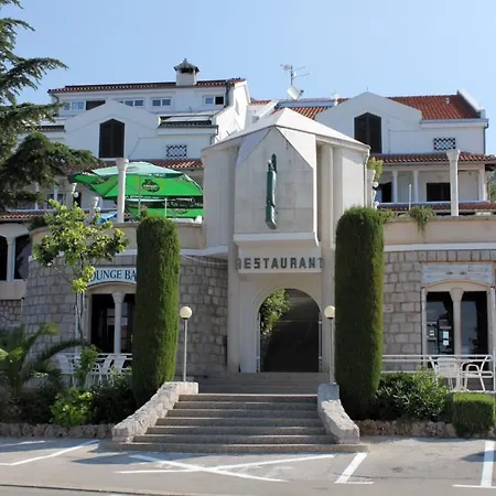Vendégház Triple Starigrad 3335g